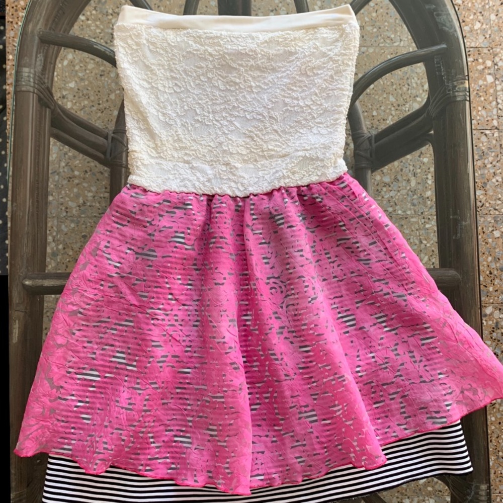 Cute short strapless dress